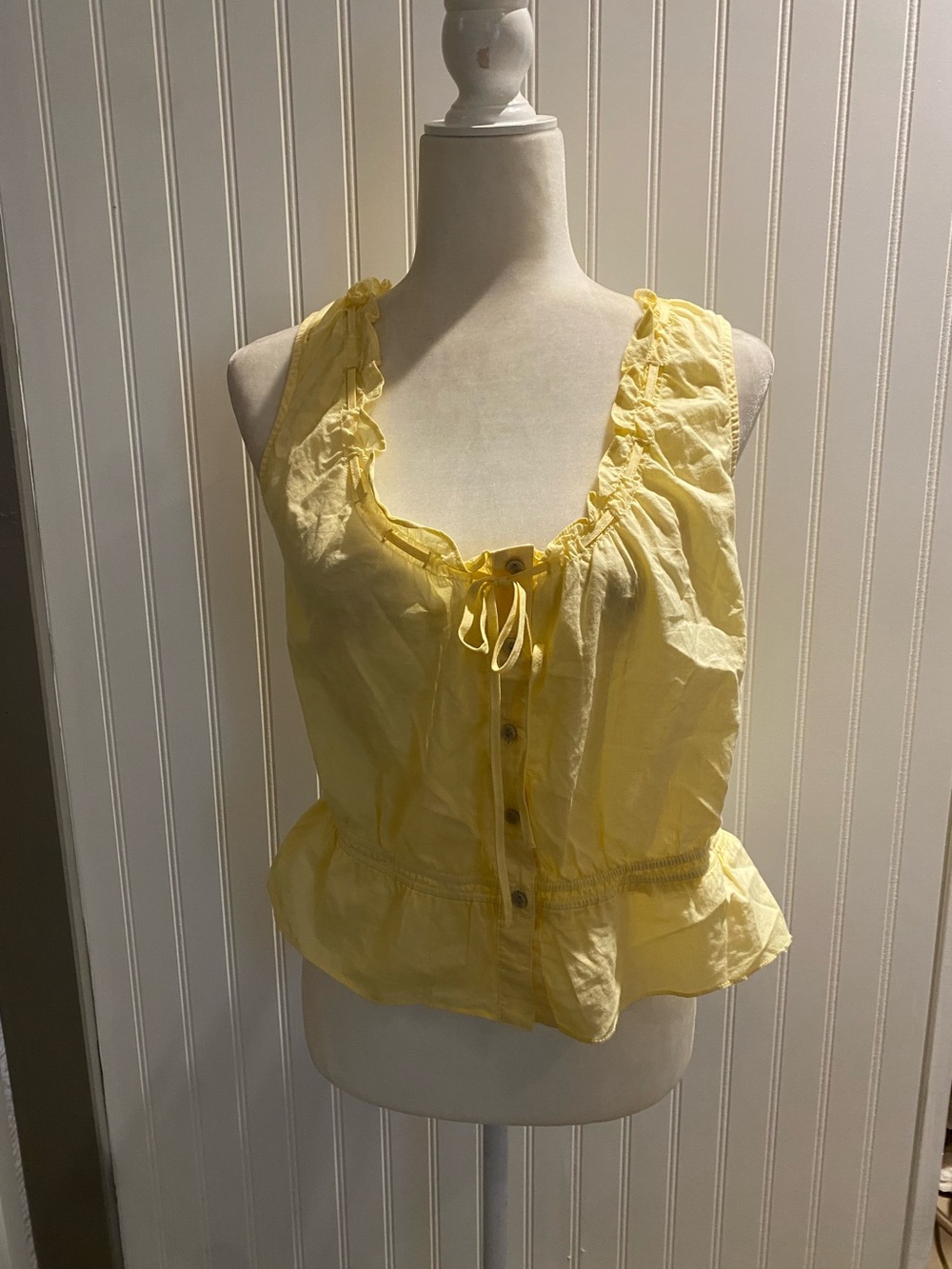 Universal Thread Pale Yellow Ruffle Tie-Front Peplum Camisole